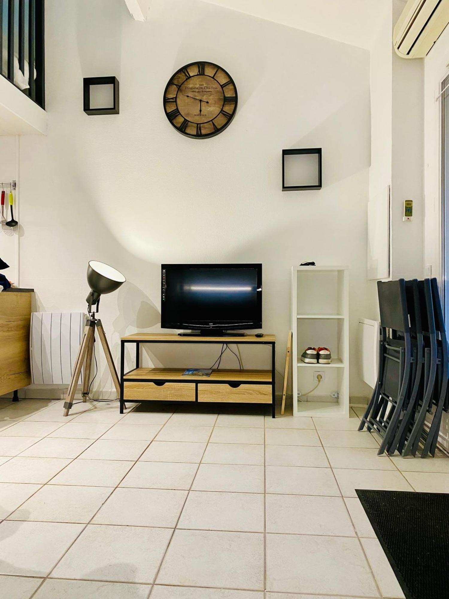 Domaine Des Pins, Magasins Proches, Piscine Casa vacanze